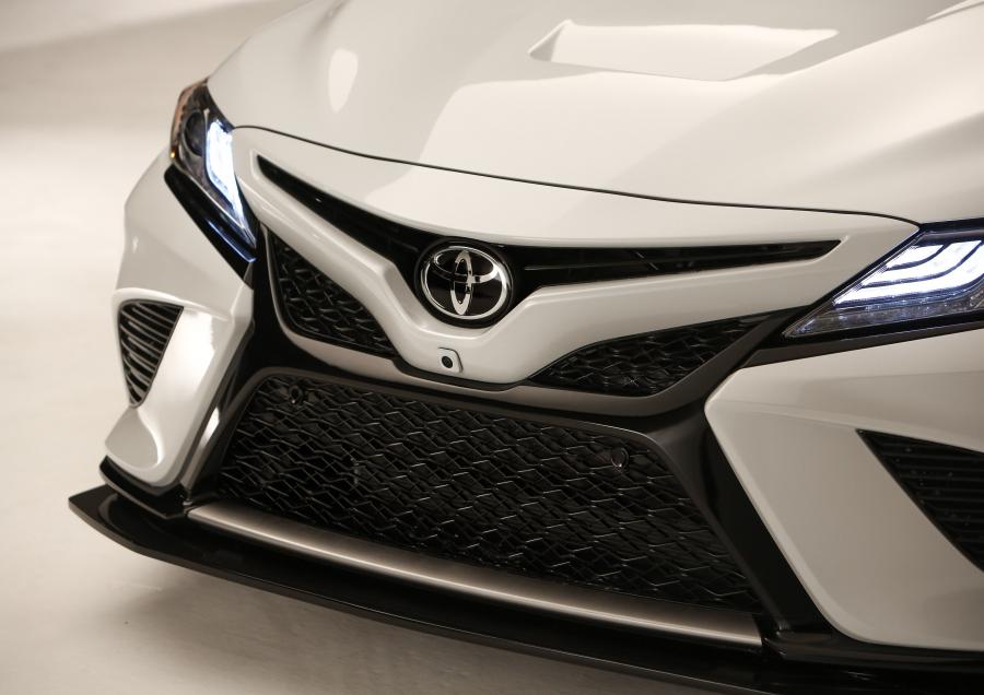 Детали экстерьера Toyota Camry by Daniel Suarez 2017 года  (фото 10 из 12)